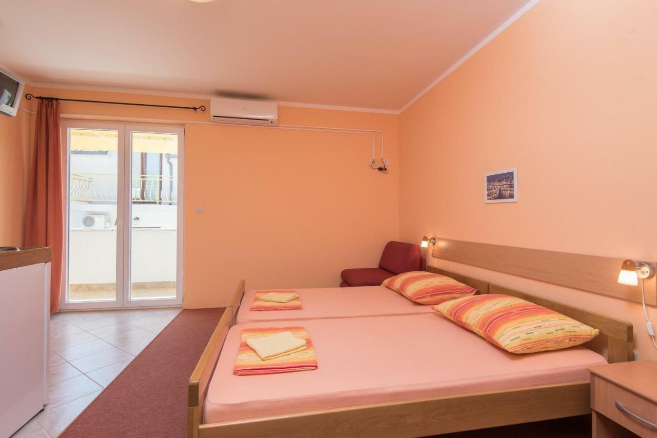Apartmani Villa Lidija โอเรบิก ภายนอก รูปภาพ