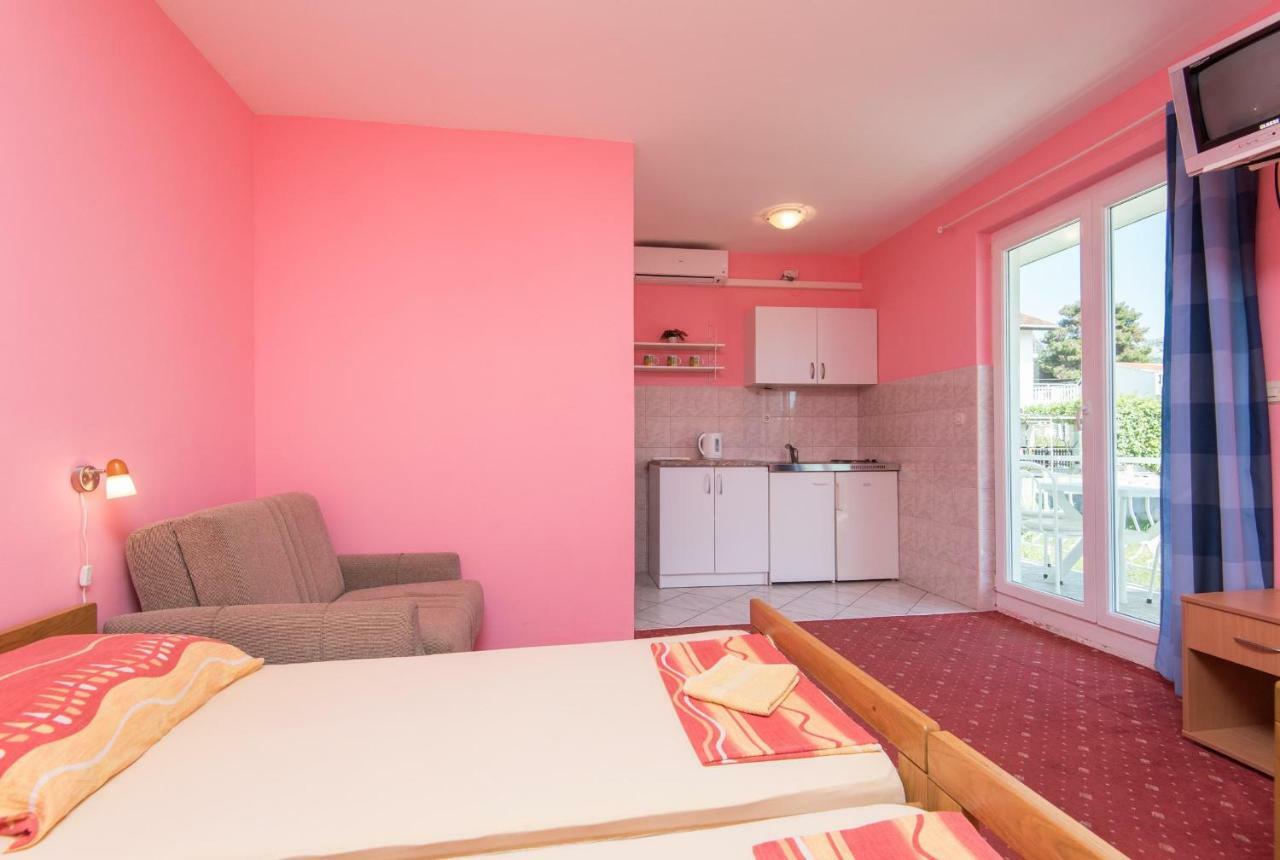Apartmani Villa Lidija โอเรบิก ภายนอก รูปภาพ