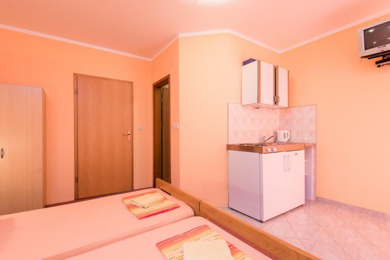 Apartmani Villa Lidija โอเรบิก ภายนอก รูปภาพ