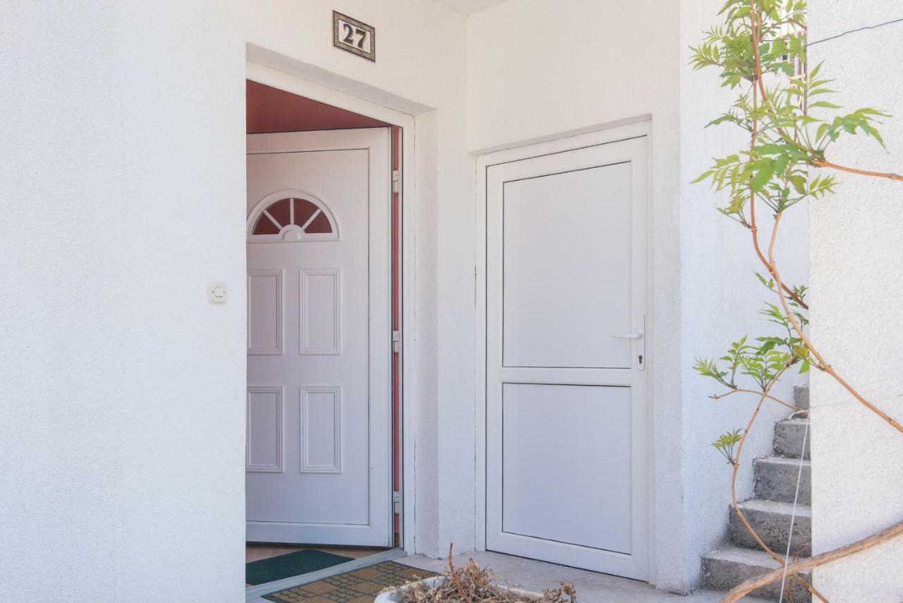 Apartmani Villa Lidija โอเรบิก ภายนอก รูปภาพ